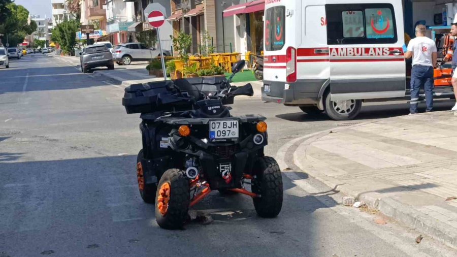 Manavgat’ta Otomobilin Çarptığı Atv Sürücüsü Yaralandı