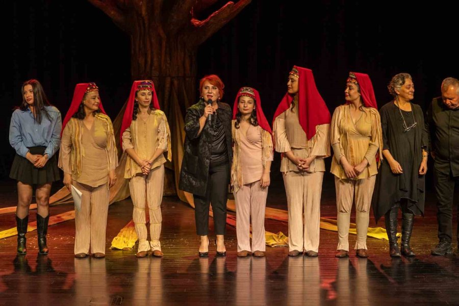 Mersin Büyükşehir Belediyesi Şehir Tiyatrosu’na Uluslararası 2 Ödül