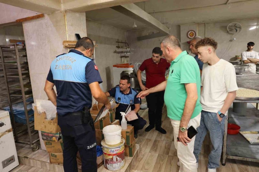 Akdeniz Belediyesinden Fırın Ve Pastanelere Sıkı Denetim