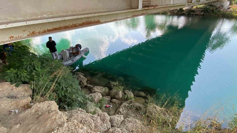 Balık Avlamak İçin Geldiği Irmakta Ceset Buldu