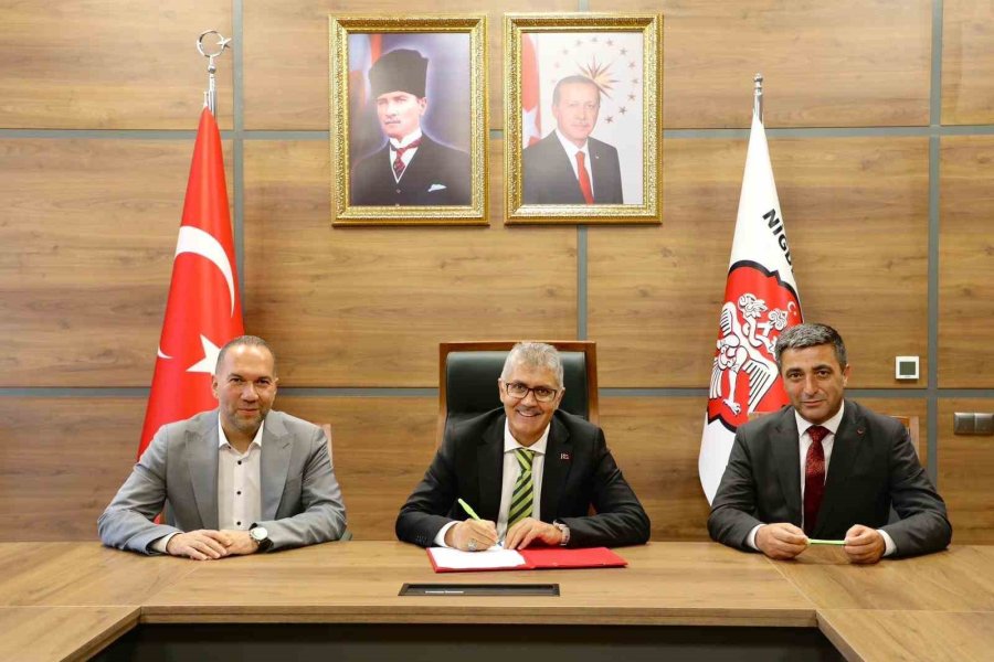 Farklı Meslek Gruplarına Yapay Zeka Eğitimi Protokolü İmzalandı