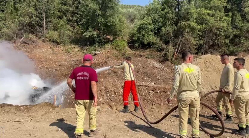 Devrilen Vinçte Yangın Çıktı, İlk Müdahaleyi Orman Ekipleri Yaptı