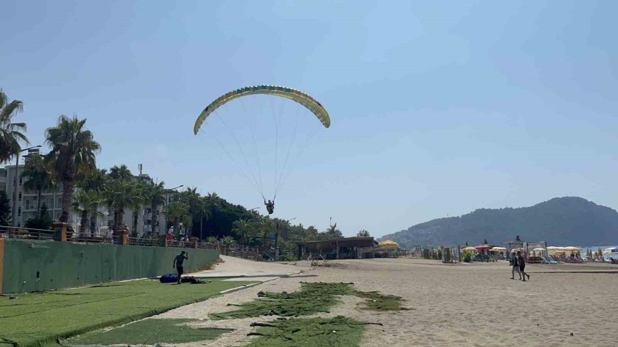 Trafik Kazası Yamaç Paraşütü Kamerasında