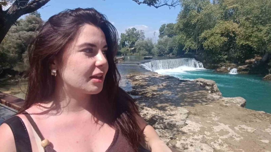 Manavgat Şelalesi’nde Düşen Su Seviyesi Ziyaretçileri Şaşkına Çevirdi