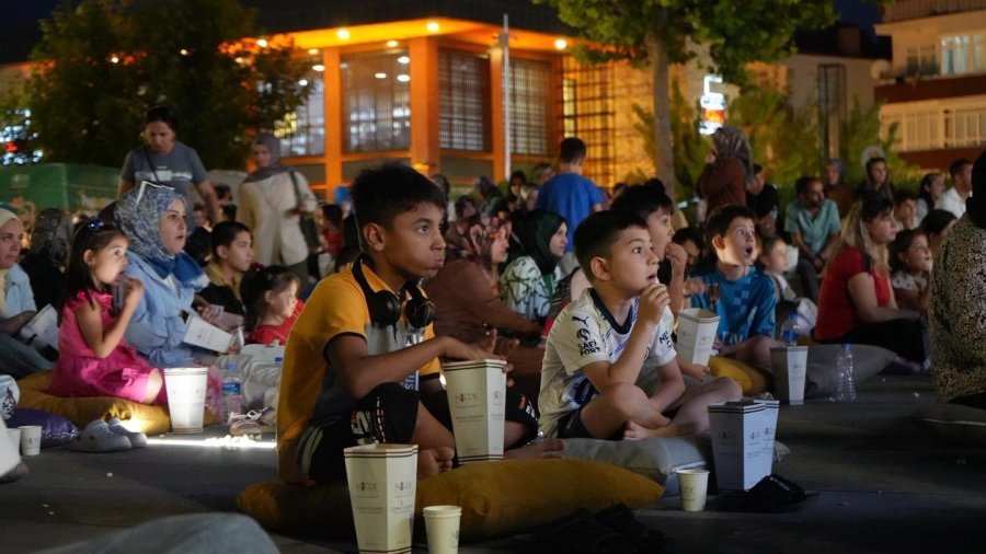Niğde’de Minderli Sinema Akşamları
