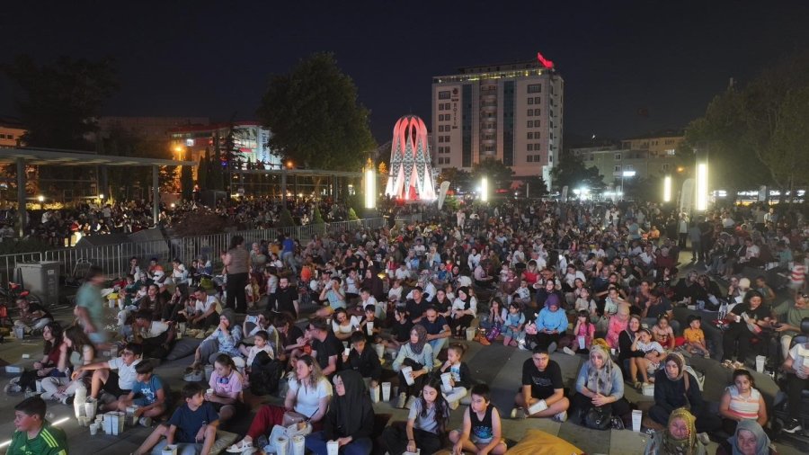 Niğde’de Minderli Sinema Akşamları
