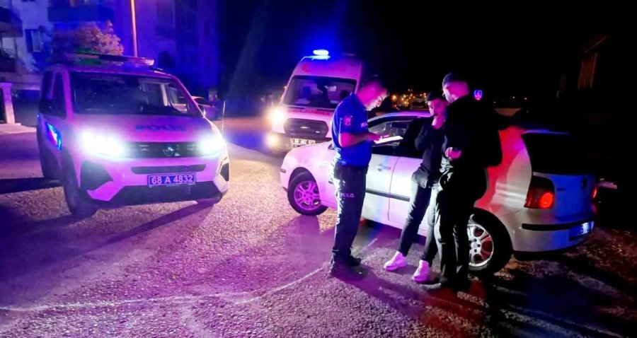 Sağlık Ekibine "pansuman Yapın Gönderin" Dedi, Gazeteciyle De İmalı Konuştu