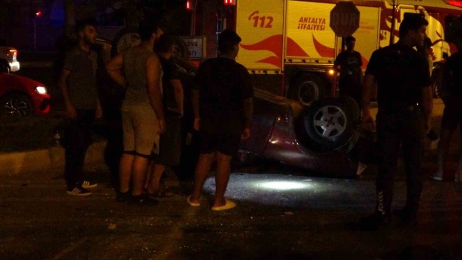 Kontrolden Çıkan Tofaş, Takla Atarak Durabildi: 1 Yaralı