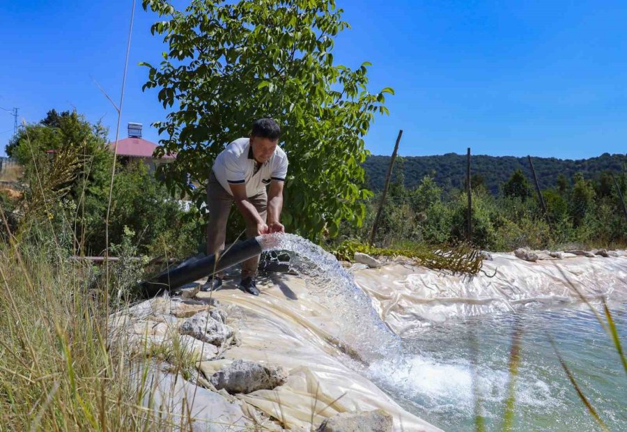 Erdemli’nin Kırsalına Sulama Borusu Desteği