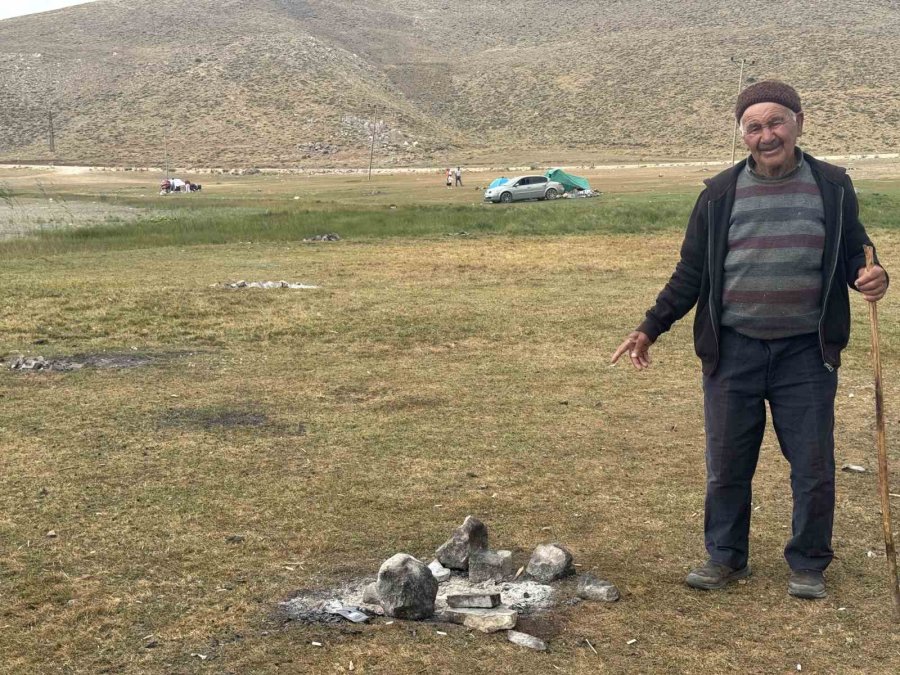 Piknik Ve Kamp İçin Gelip Çöplerini Bıraktılar Çobanlar Bile İsyan Etti