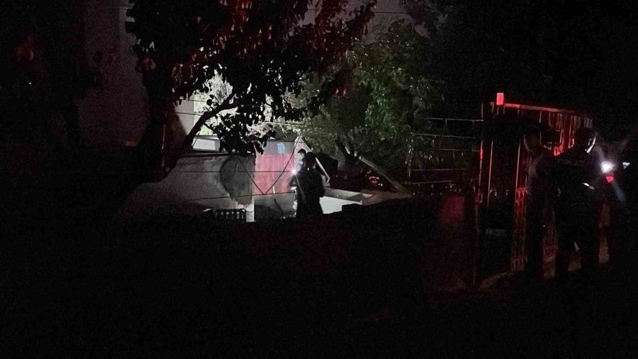 Evin Bodrum Katındaki Atölyede Tüp Patladı: 2 Yaralı