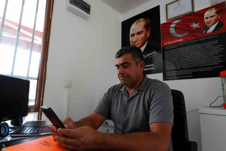 Mezarlıkta Uyuşturucu Satışını Fark Eden Muhtar Gece Görüş Ve Sesli Uyarı Sistemli Kamera Sistemi Kurdu