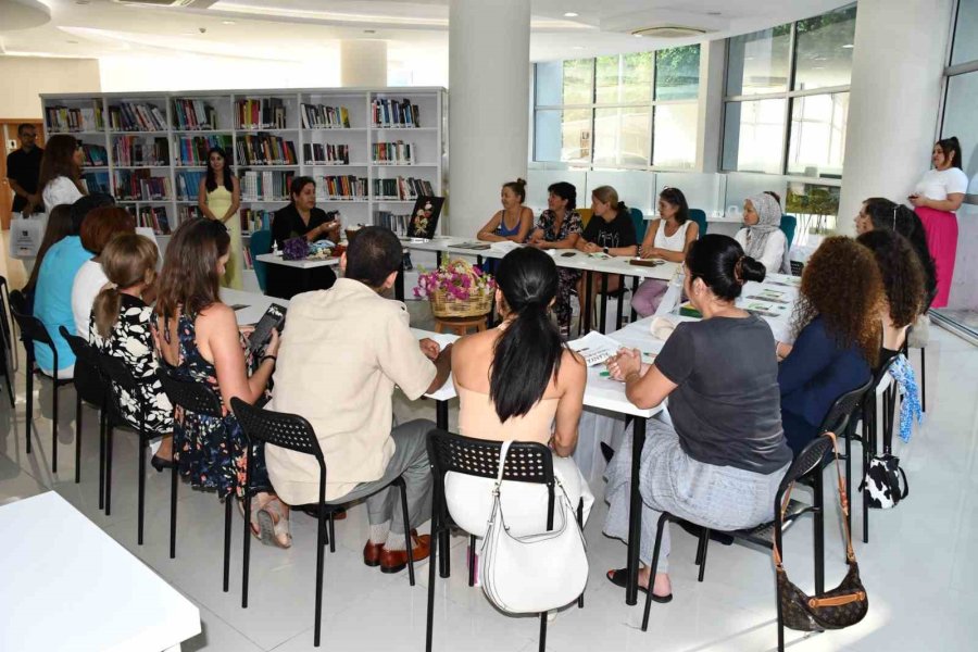 Alanya Üniversitesi El Sanatlarını Geleceğe Taşıyor