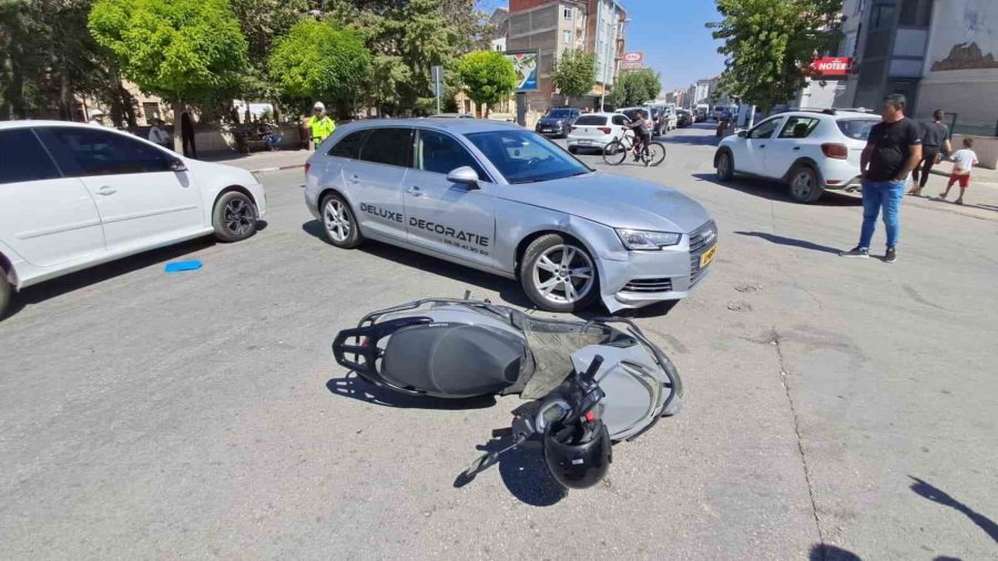 Karaman’da Otomobille Motosiklet Çarpıştı: 1 Yaralı
