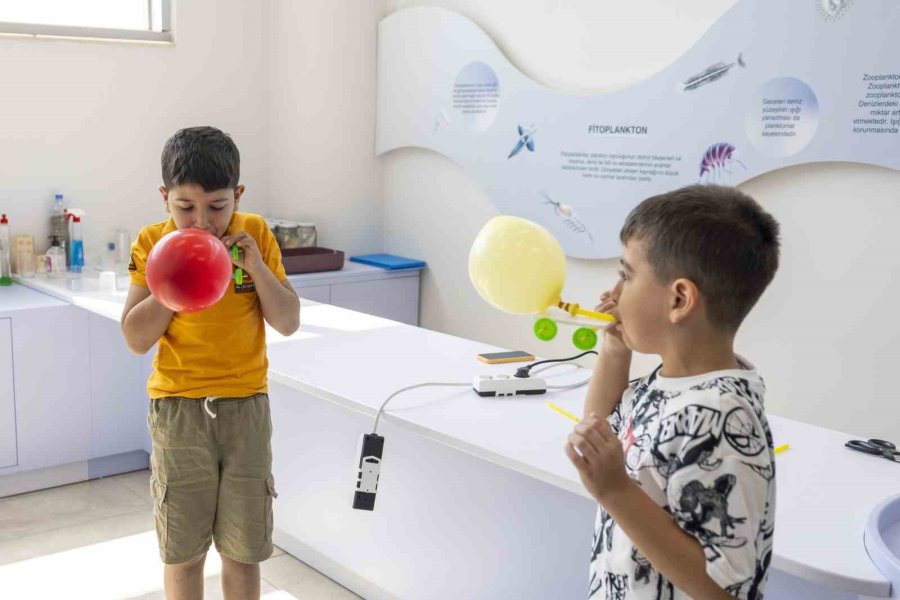 Mercan Bilim Merkezi’nde Yaz Tatili Bilimle Geçiyor