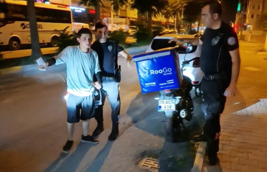 Dayak Yemek İçin "vur" Dedi, Dayak Atıp Gözaltına Alındı