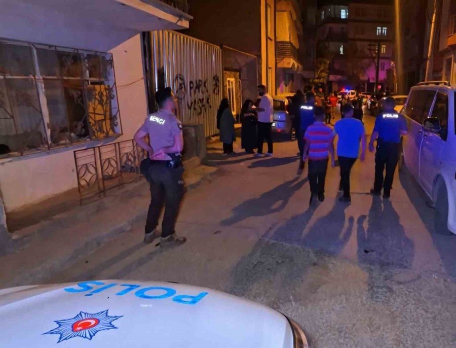 Sevgilisinin Kardeşi Tarafından Bıçaklanan Şahıs Ağır Yaralandı