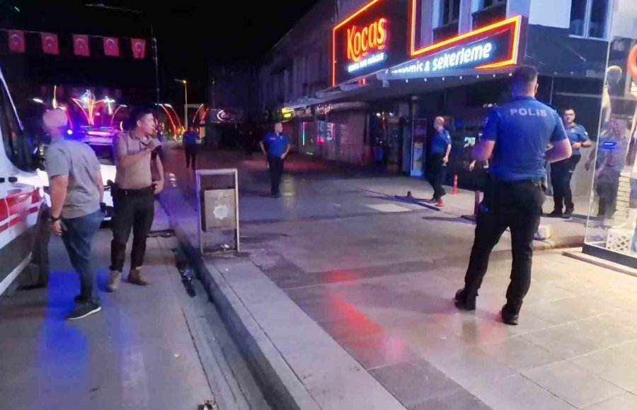 Arkadaşını Bıçaklayan Şahıs Kovalamaca Sonucu Yakalandı