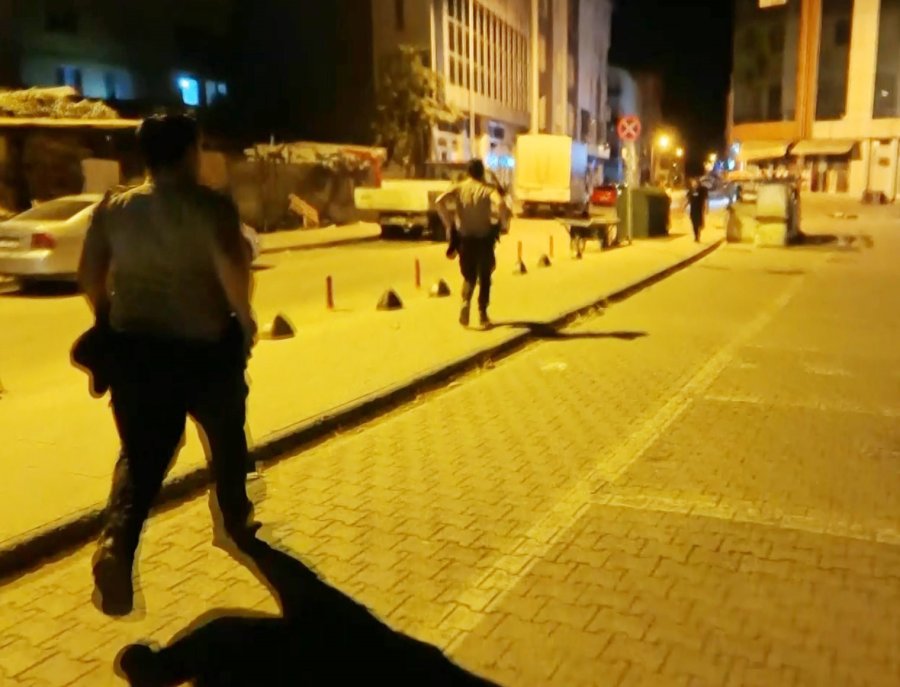 Arkadaşını Bıçaklayan Şahıs Kovalamaca Sonucu Yakalandı