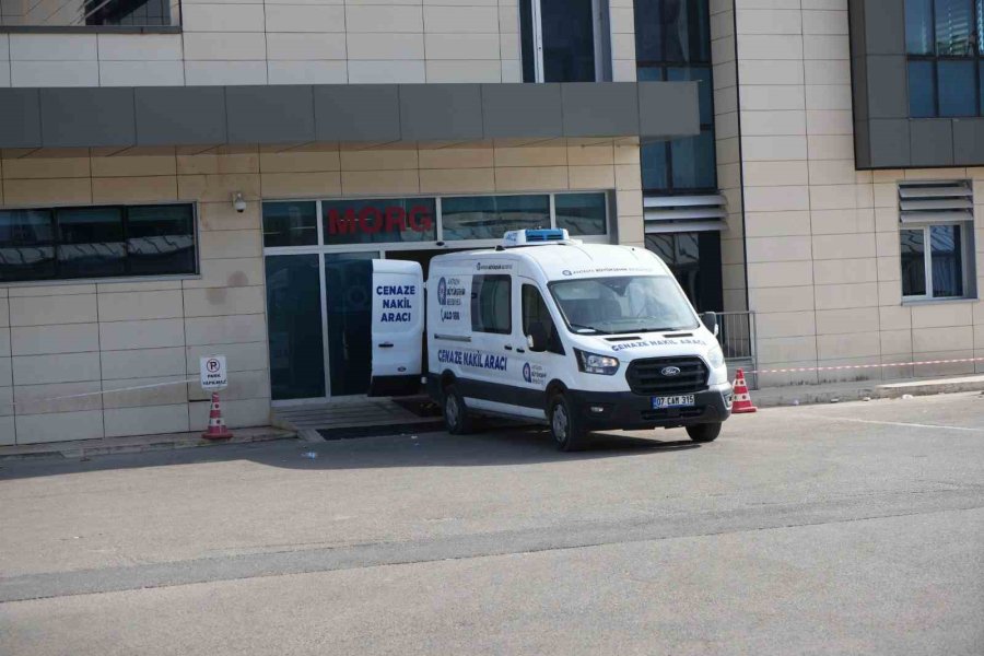 Antalya Pastacılar Odası Başkanı Üre’nin Cenazesi Yakınlarına Teslim Edildi