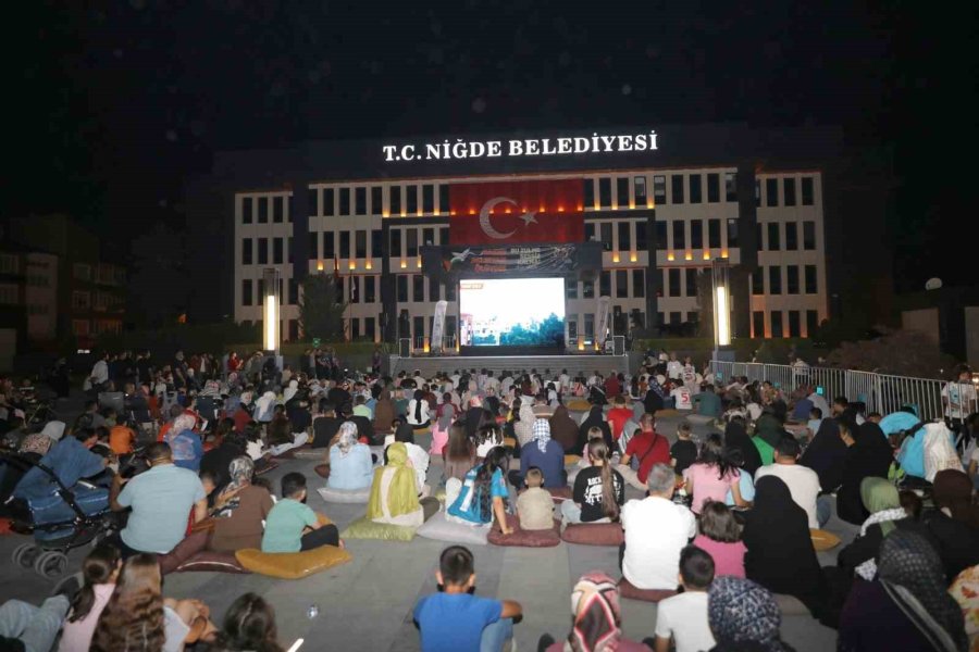 Niğde Belediyesi’nden Gazze İçin Dayanışma Etkinliği: ’sessiz Çığlık’ Belgeseli Gösterildi