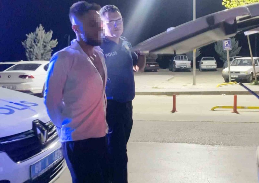 Kayınbiraderine Kızdı, Hastane Önünde Havaya Ateş Açtı