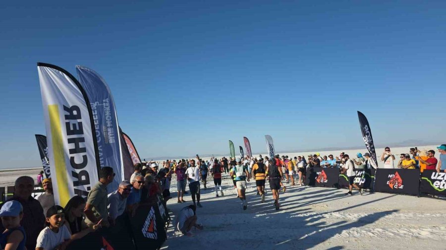 Runfire Salt Lake Ultra Trail Maratonu, Renkli Görüntülere Sahne Oldu