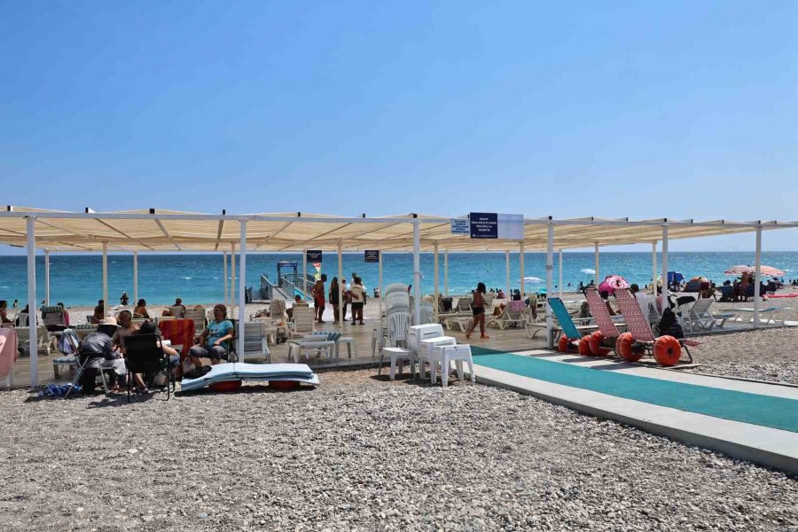 Büyükşehir’in Engelsiz Plajlarına Ziyaretçi Akını