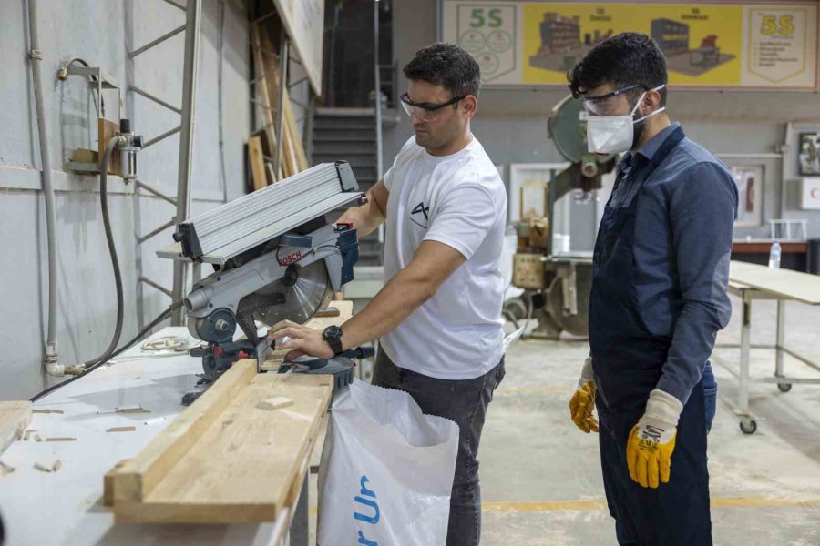 Mercek Kurslarıyla Nitelikli Ustalar Yetişiyor