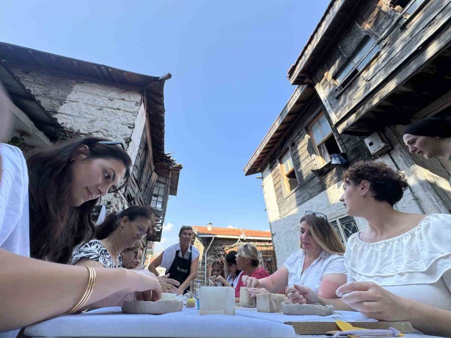 Hayallerini Ata Toprağında Açtığı Seramik Atölyesiyle Gerçekleştirdi