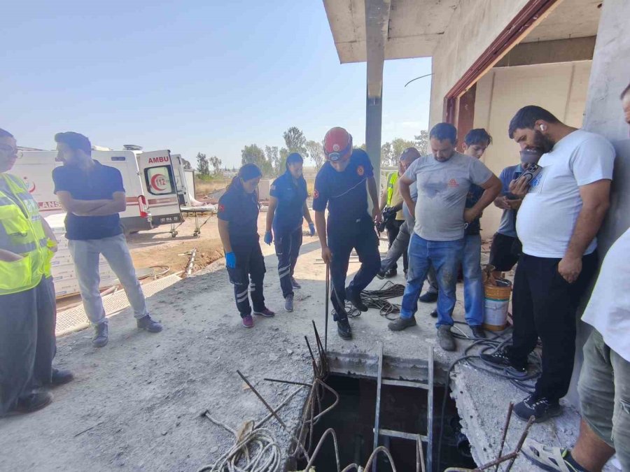 Kuyuda Mahsur Kalan Yaralı Çalışanı İtfaiye Ekipleri Kurtardı