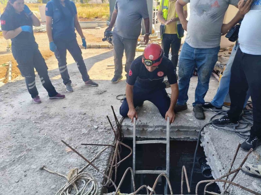 Kuyuda Mahsur Kalan Yaralı Çalışanı İtfaiye Ekipleri Kurtardı