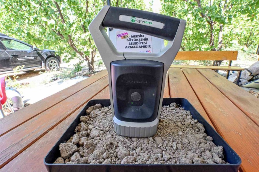 Mersin’de Üreticiye Toprak Analiz Cihazı Desteği