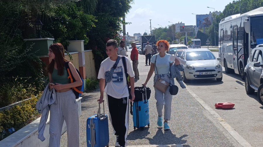 Tatilleri Kabusa Döndü, Oteli Terk Ettiler