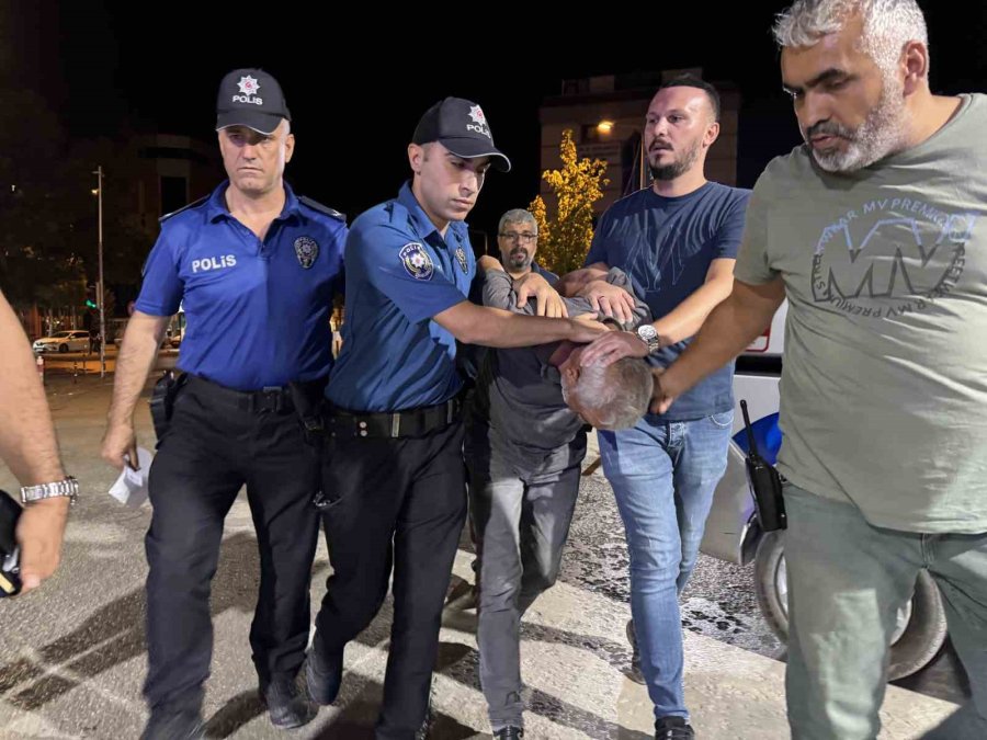 Konya’da Baba Ve 11 Yaşındaki Oğlunu Öldüren Zanlı Mısır Tarlasında Yakalandı