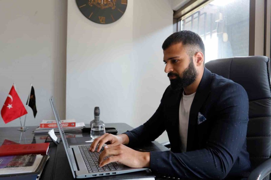 Uzaklaştırma Kararına Rağmen Eve Gelip 3,5 Dakikada Tüm Eşyaları Götürdü