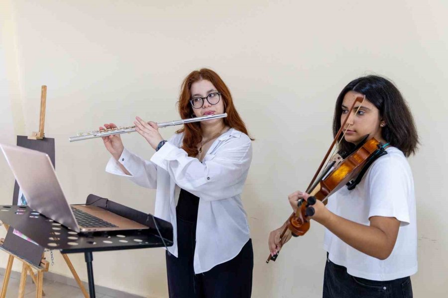 Manavgat’ta Yaz Dönemi Çocuk Etkinlikleri Sergisi Beğeni Topladı