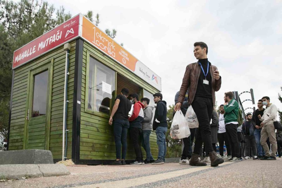 Mersin’de Öğrencilere Sunulan Hizmetler Yeni Dönemde De Sürüyor