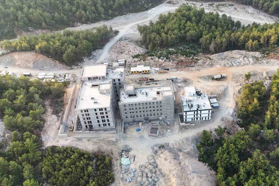 Alkü’de Modern Laboratuvar Ve Dersliklerle Yeni Sağlık Merkezi Kuruluyor