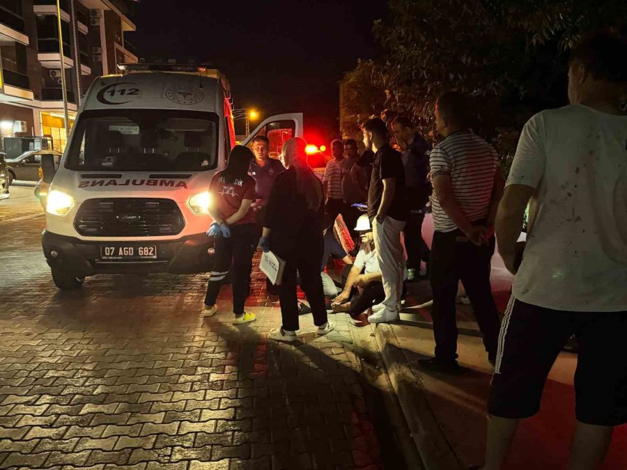 Otomobil İle Çarpışan Motosikletli Yaralandı