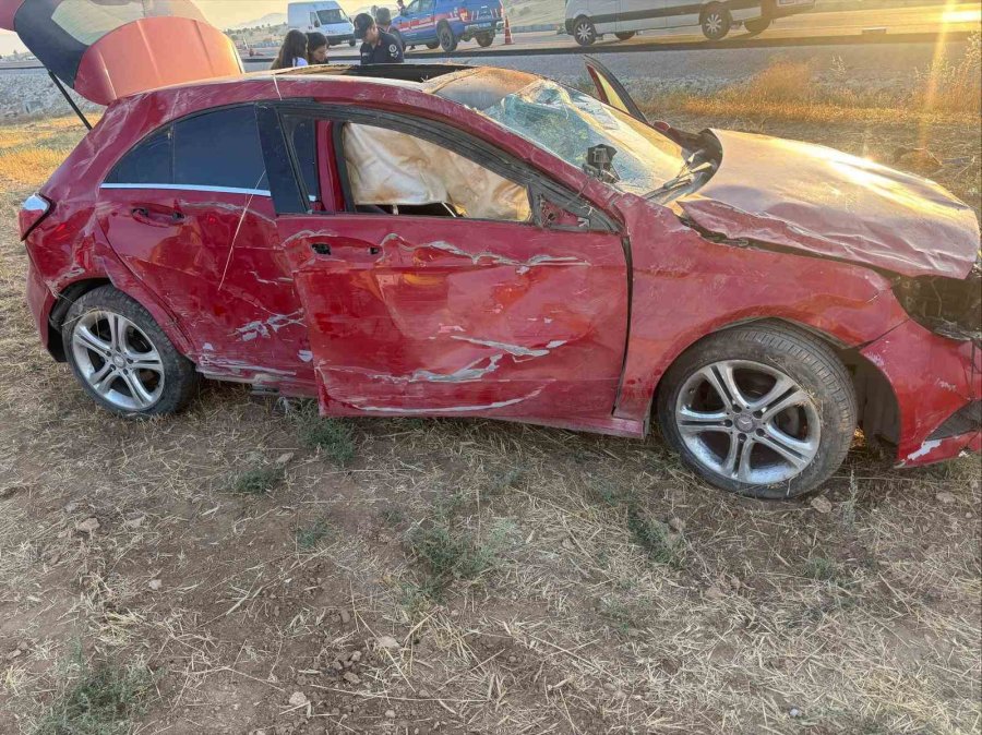 Korkuteli’nde Trafik Kazası:1 Ölü, 1 Yaralı