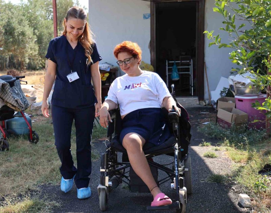 Evde Sağlık Hizmetleri 8 Aylık Dönemde 10 Bin 665 Hastaya Ulaştı