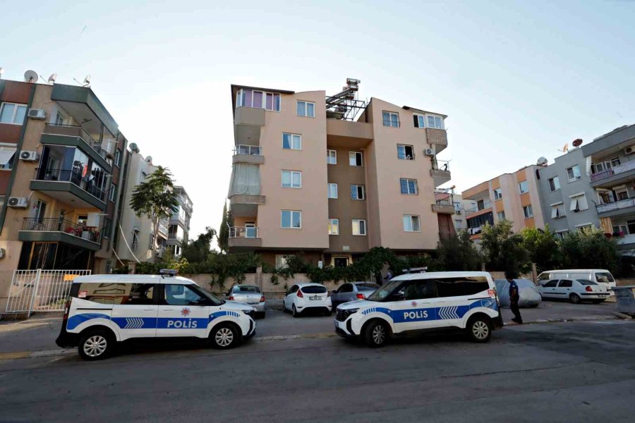 Antalya’da ’apartmana Yeni Taşınan’ Yaşlı Çift Alarmı