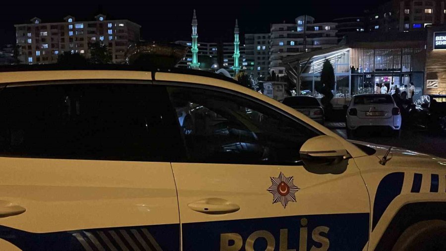 Konya’da Kafede Bıçaklı Kavga: 1 Yaralı