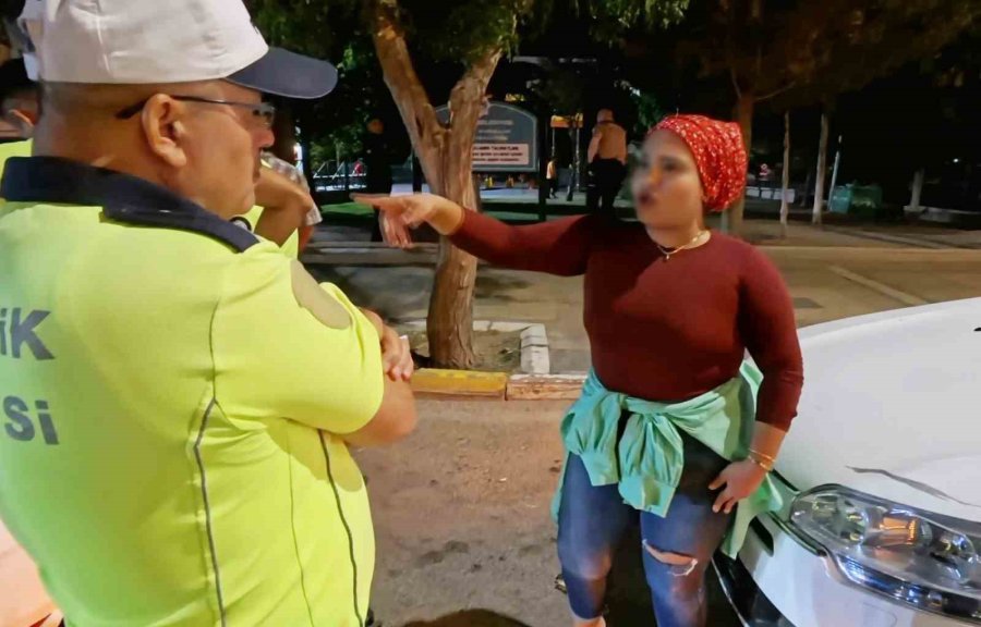 Alkollü Kadın Sürücü, Kendini Uyaran Sürücüyü "maganda" Diye Polise Şikayet Etti