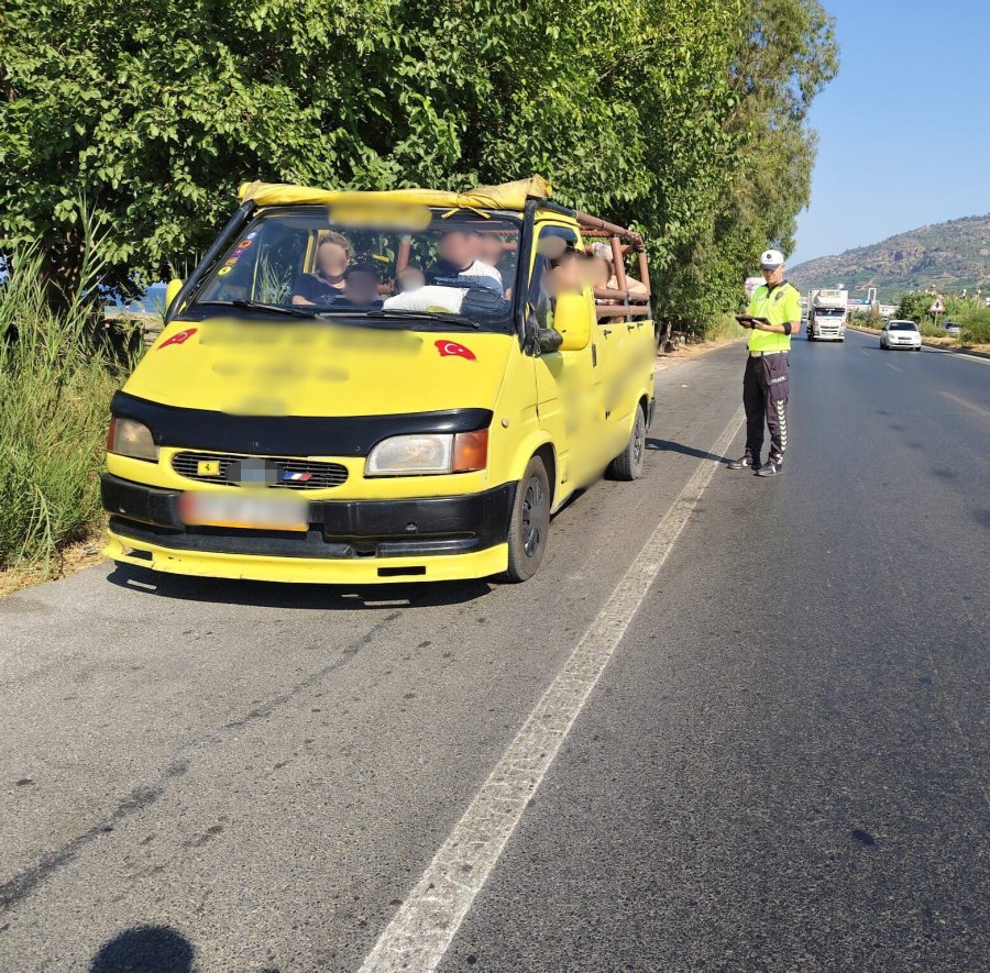 Antalya’da 1 Haftada 14 Bin 898 Araç Ve Sürücüsüne İdari Para Cezası