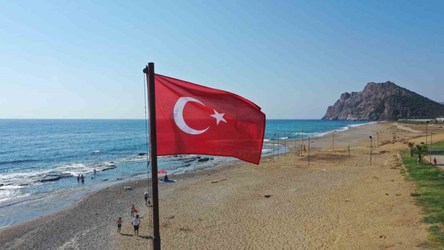 Deniz Altında İşaret Diliyle İstiklal Marşını Okudular