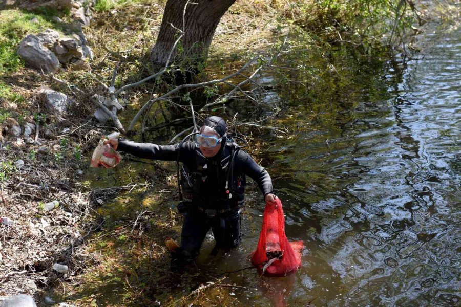 Antalya Körfezi’nde Deniz Kirliliği Ve Tatlı Su Kaynaklarındaki Bozulma