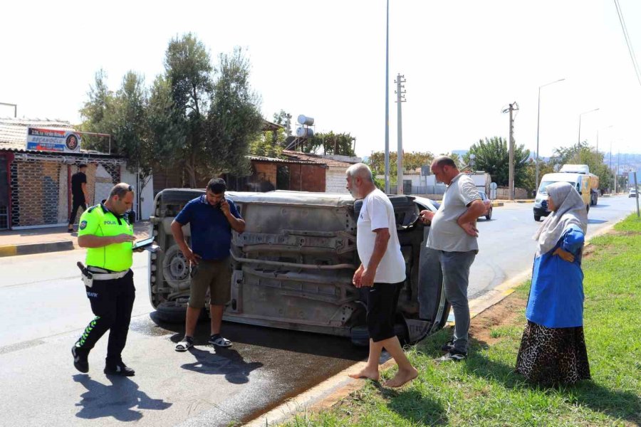 Yan Yatıp Sürüklenen Araçtan Yara Almadan Çıktılar