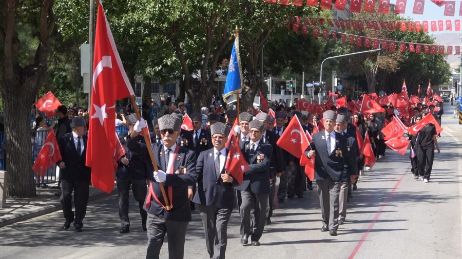 Konya’da 30 Ağustos Zafer Bayramı Coşkusu